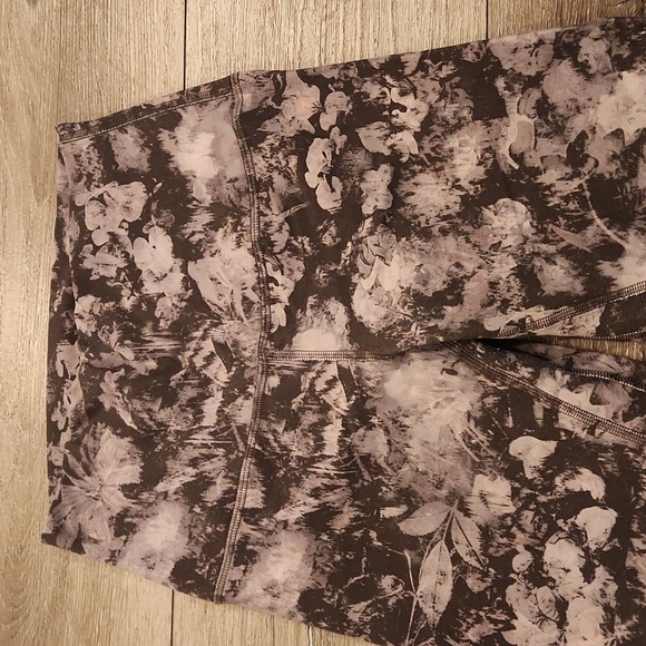 Lululemon Leggings - Picture 3 of 5